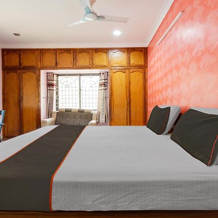 Collection O Palm Exotica Hotel Visakhapatnam Buitenkant foto